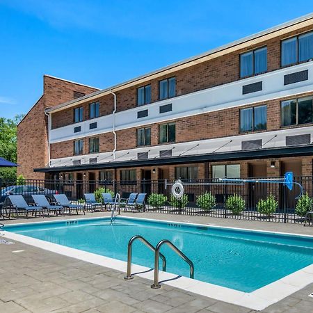 Waterford Best Western Atlanta-Marietta Ballpark Hotel מראה חיצוני תמונה