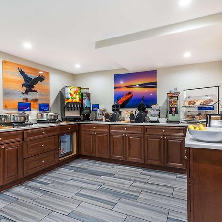 Waterford Best Western Atlanta-Marietta Ballpark Hotel מראה חיצוני תמונה