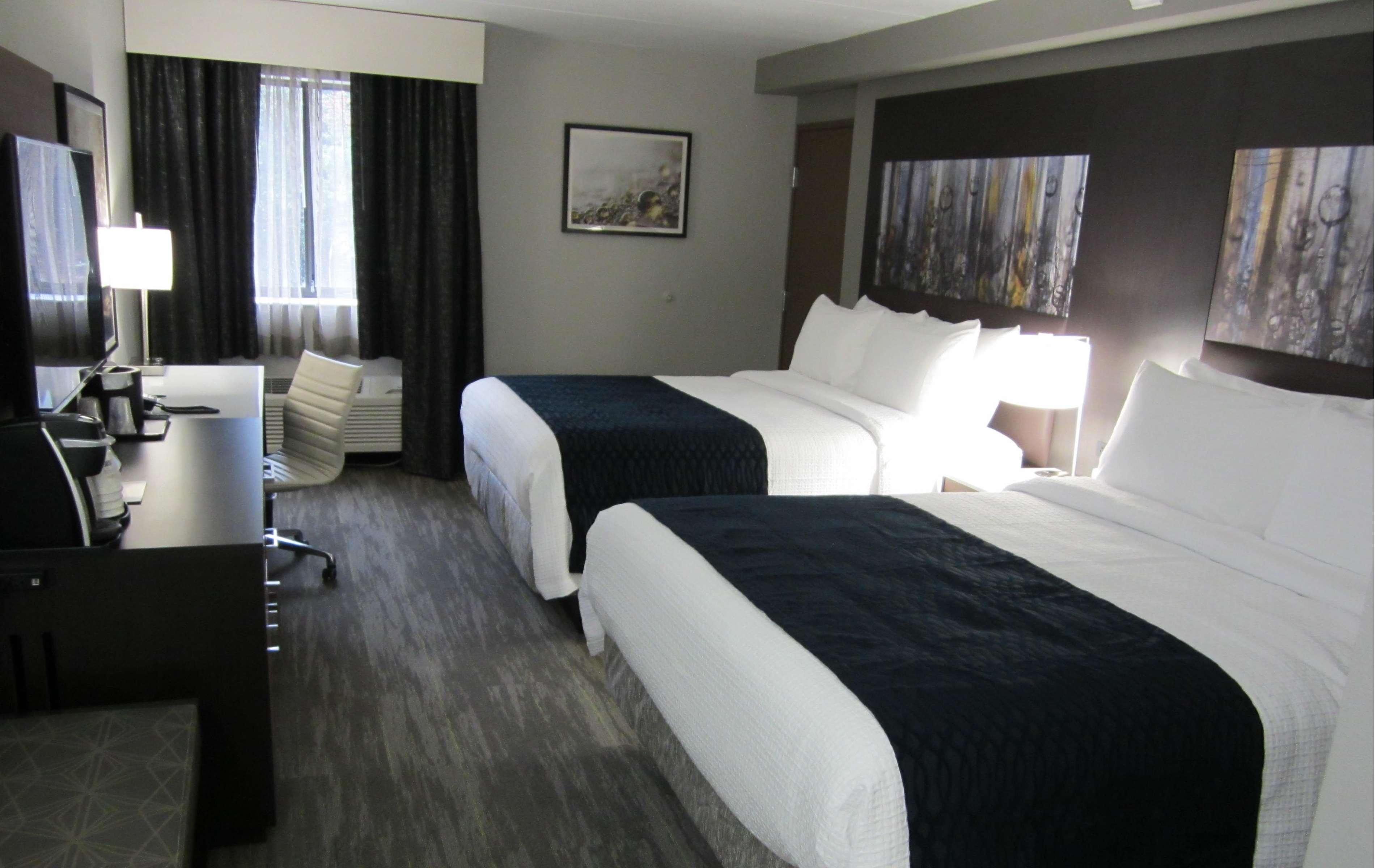 Waterford Best Western Atlanta-Marietta Ballpark Hotel מראה חיצוני תמונה