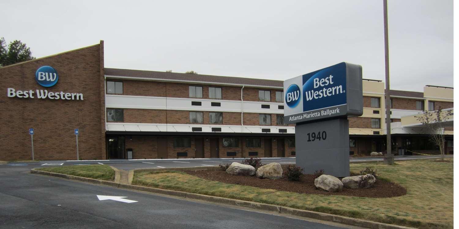 Waterford Best Western Atlanta-Marietta Ballpark Hotel מראה חיצוני תמונה