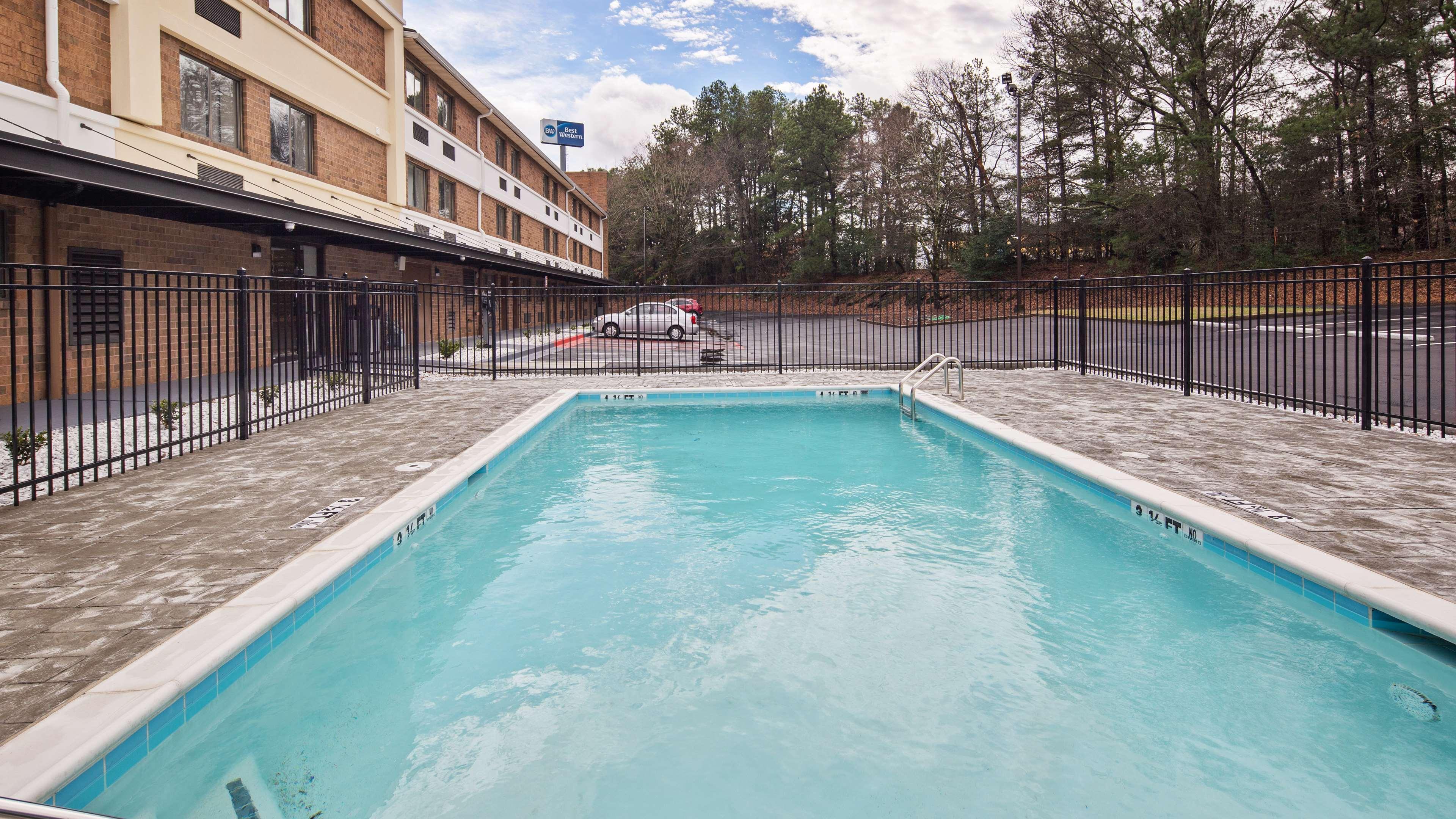 Best Western Atlanta-Marietta Ballpark Hotel מראה חיצוני תמונה