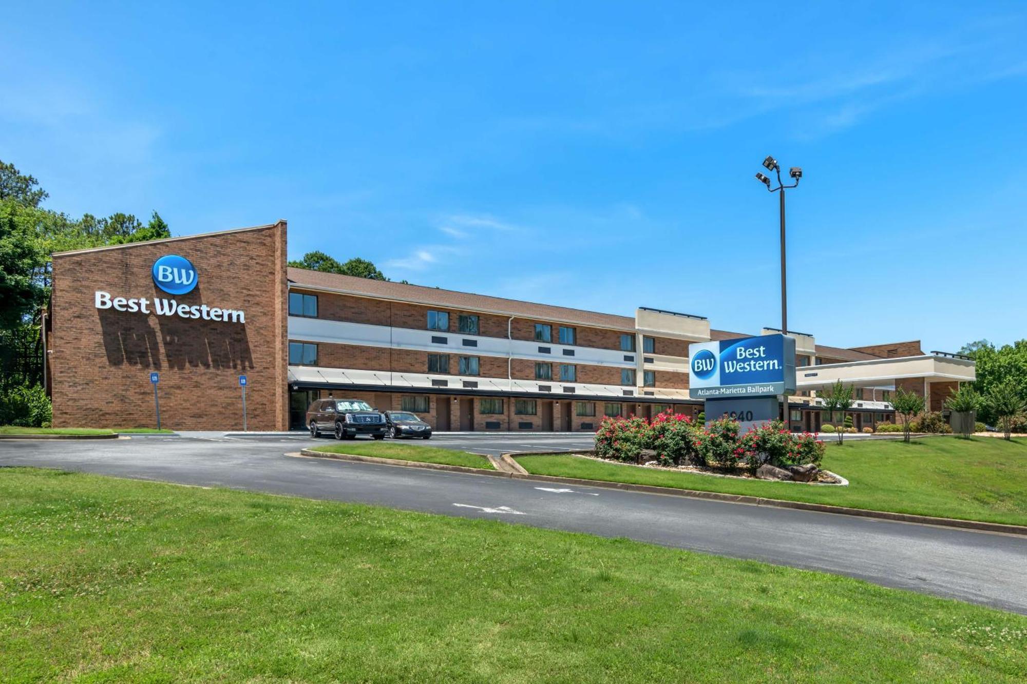 Waterford Best Western Atlanta-Marietta Ballpark Hotel מראה חיצוני תמונה