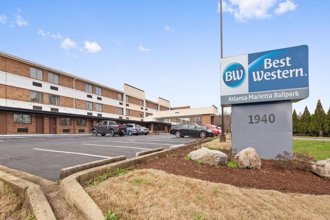 Waterford Best Western Atlanta-Marietta Ballpark Hotel מראה חיצוני תמונה